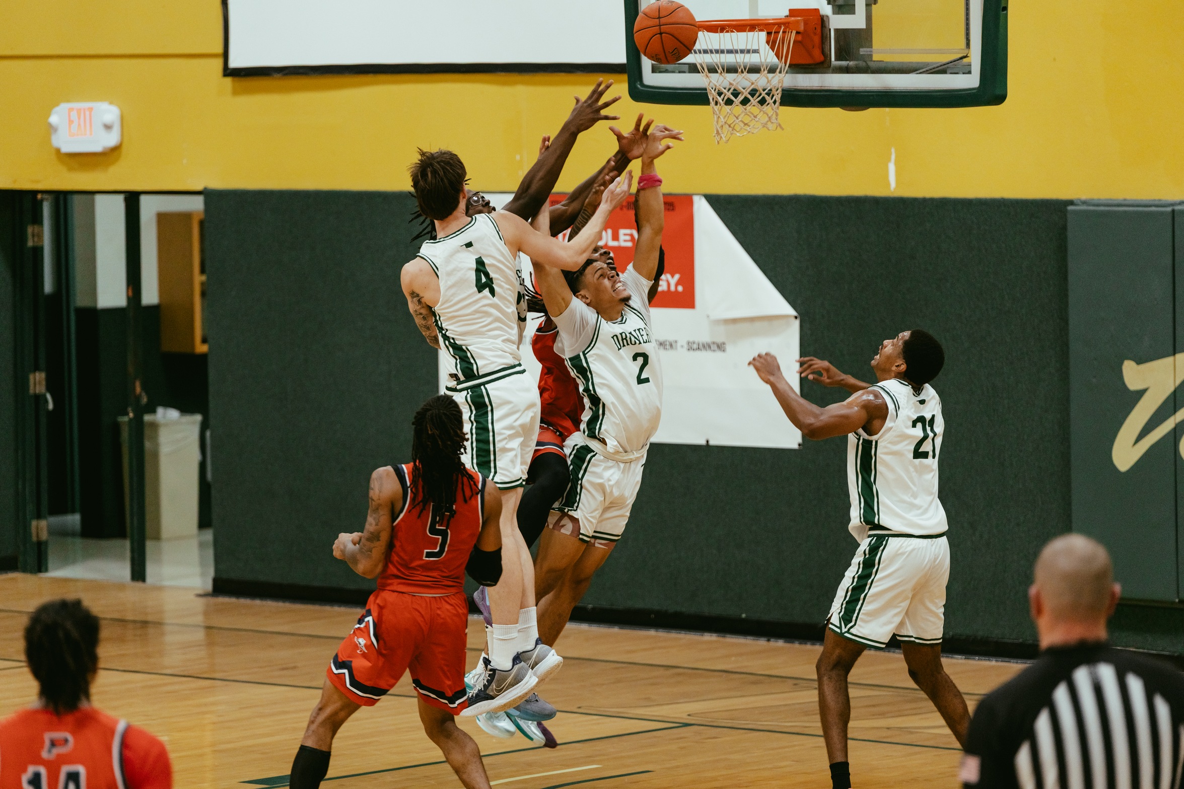 Late Lead Slips Away Against Wayland Baptist