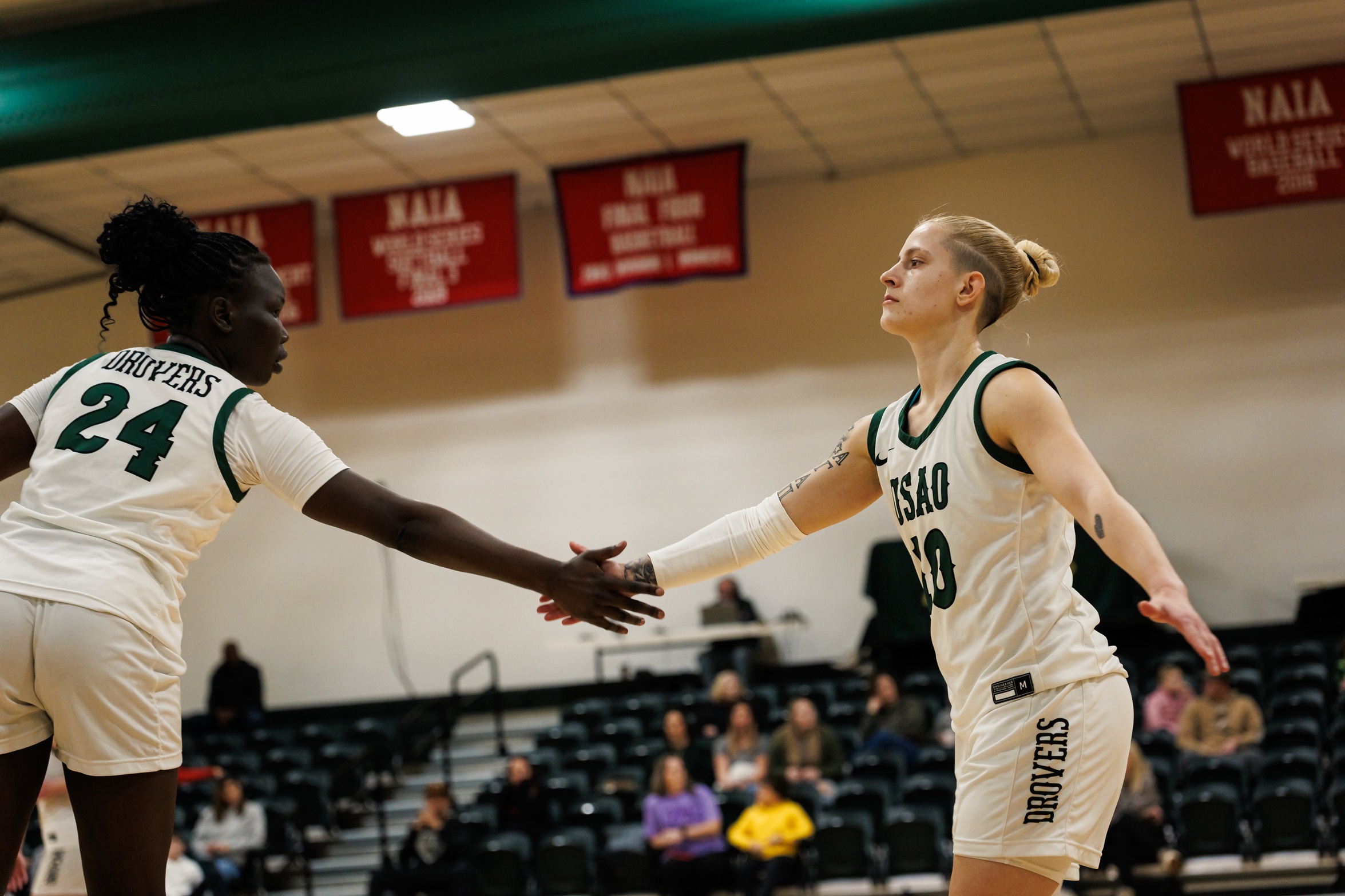 Efficient Shooting Leads USAO Past Central Christian