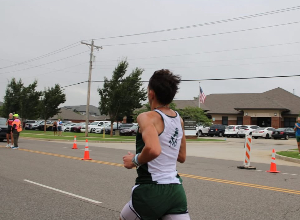 Meyer Earns Top 20 Finish at Mustang Derby